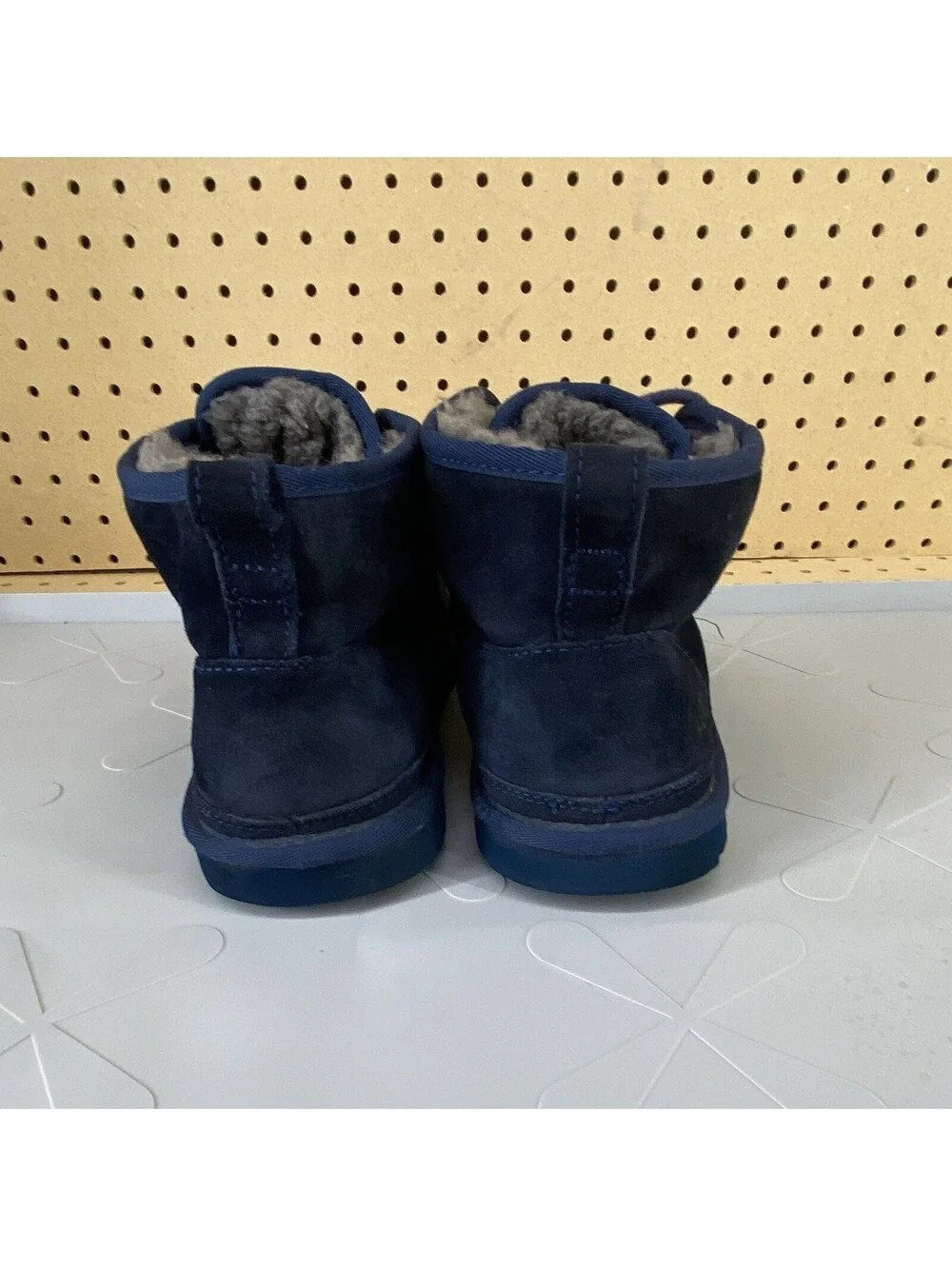 UGG Men’s Blue Suede Fur Lined Lace-Up Chukka Ankle Boots US 10 EU 43